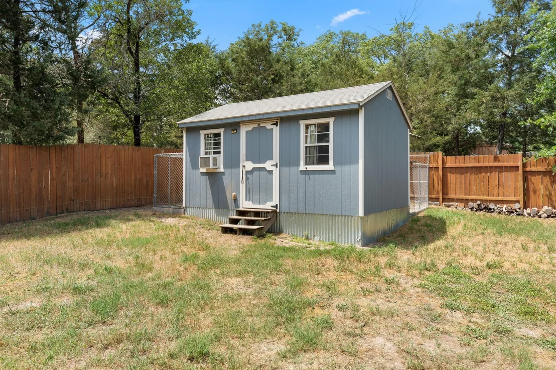 Photo of 120 Meadowood DR