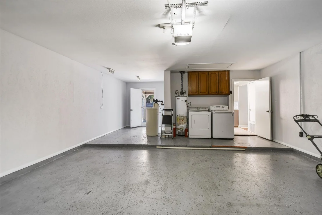 Photo of 703 Windsor RD