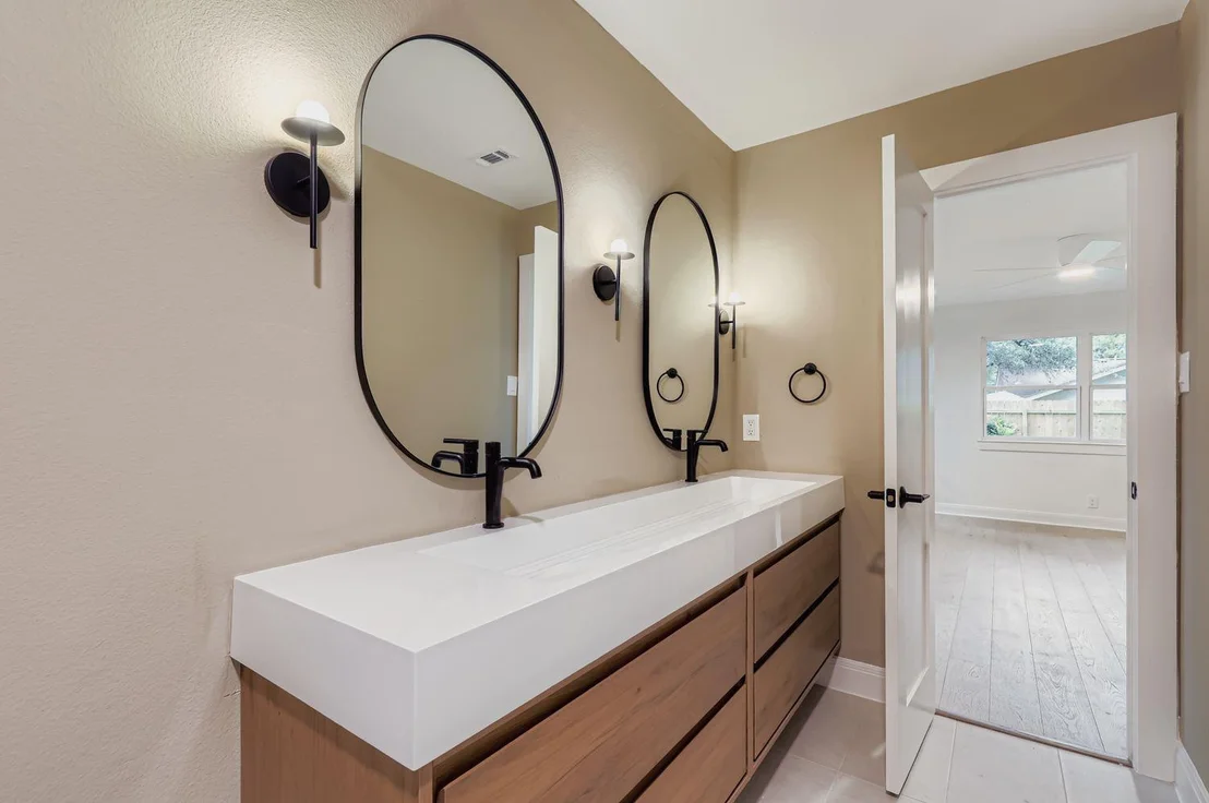 Photo of 11703 Oak Knoll DR
