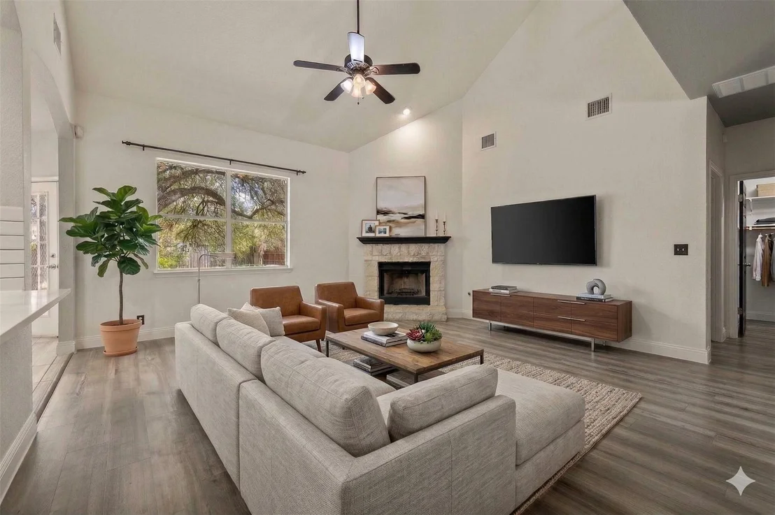 Photo of 1804 Warwick CV
