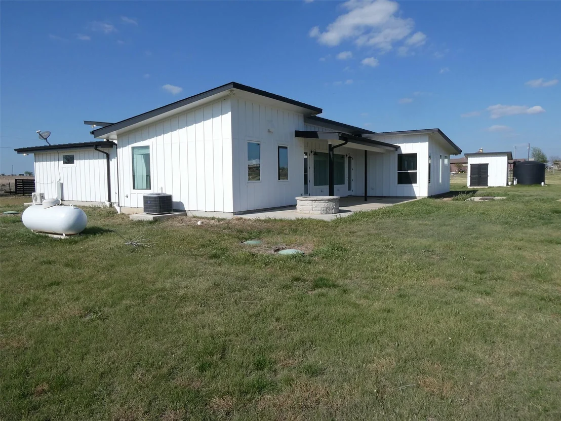 Photo of 3947 County Road 210