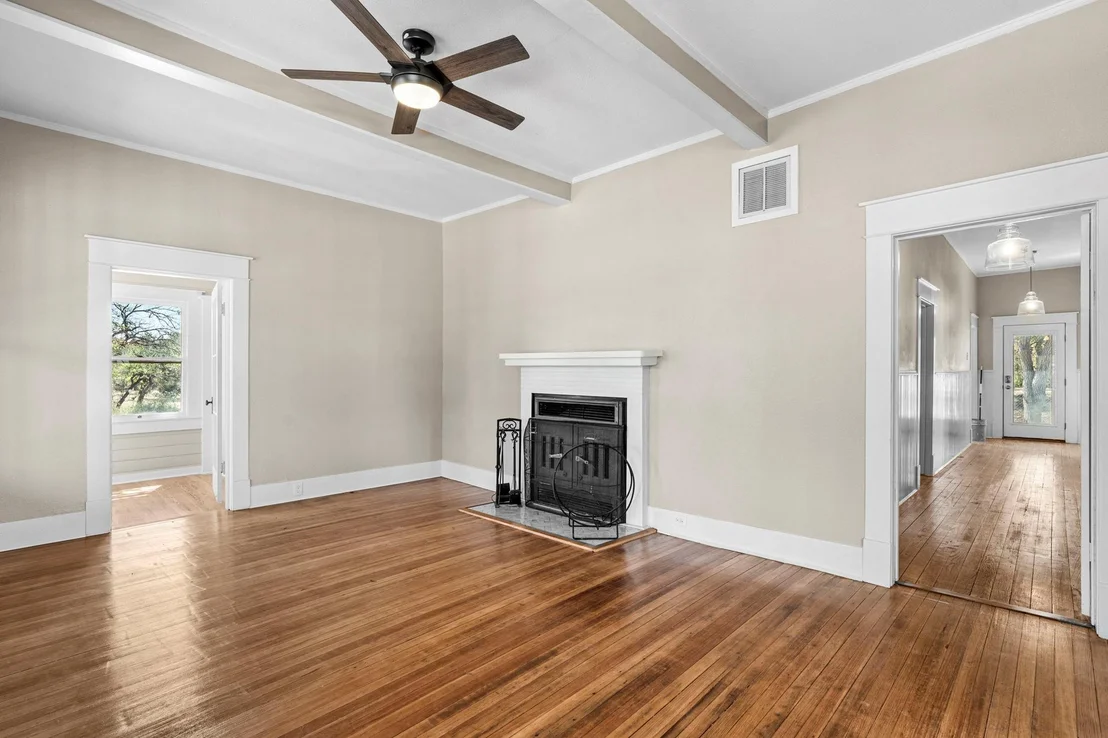 Photo of 1501 Beaver LN