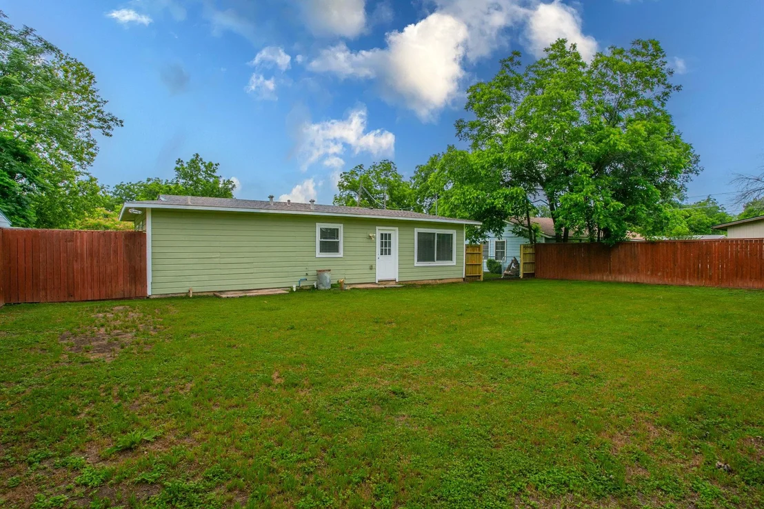 Photo of 102 Circle DR