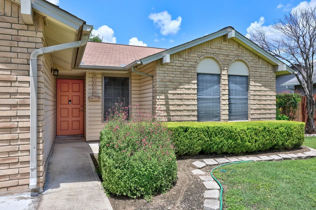 Photo of 1006 Edgerly LN