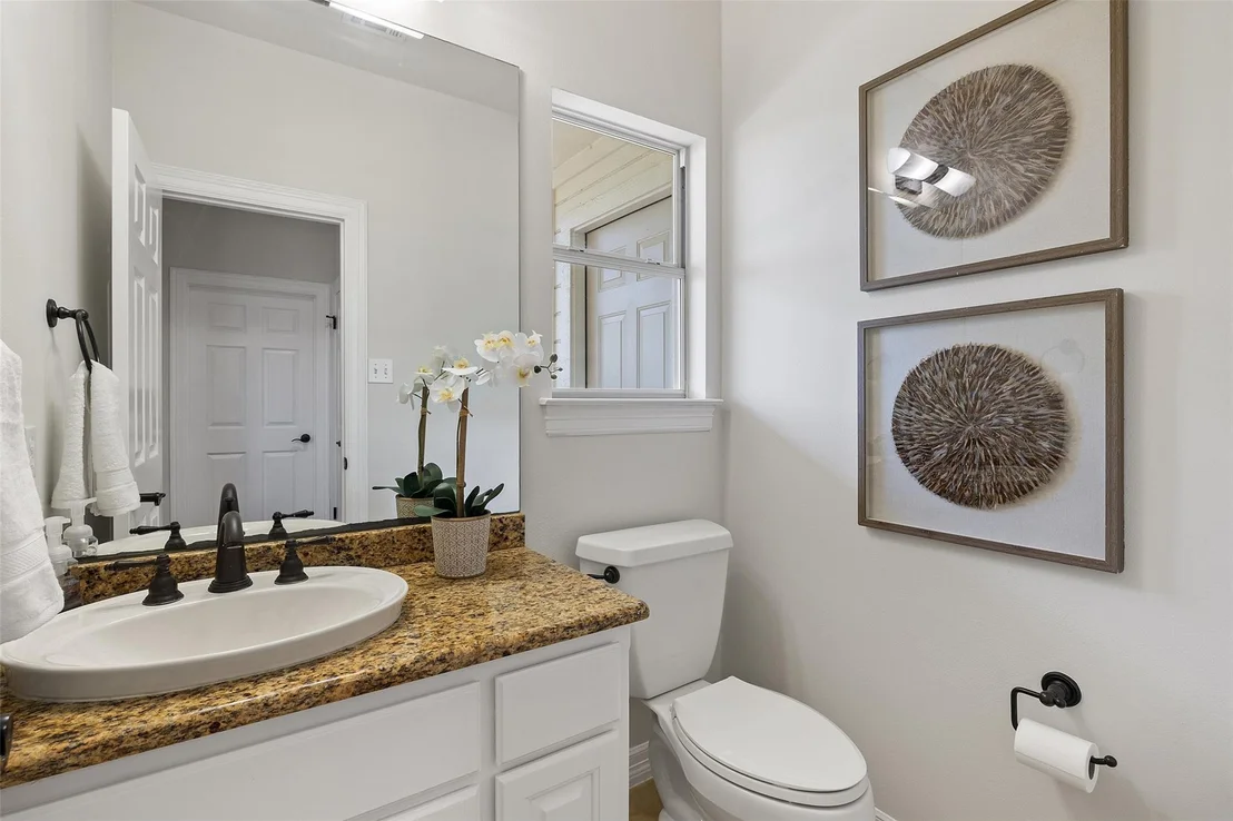 Photo of 604 N River Hills RD