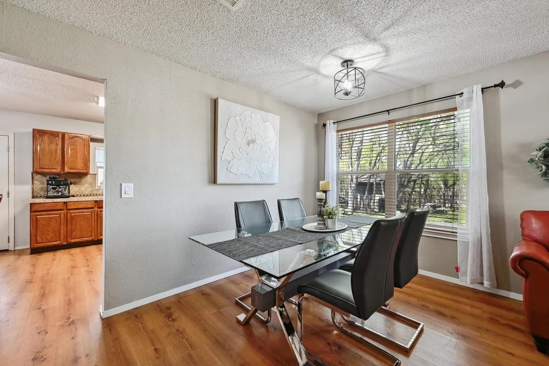 Photo of 2140 Coats CIR