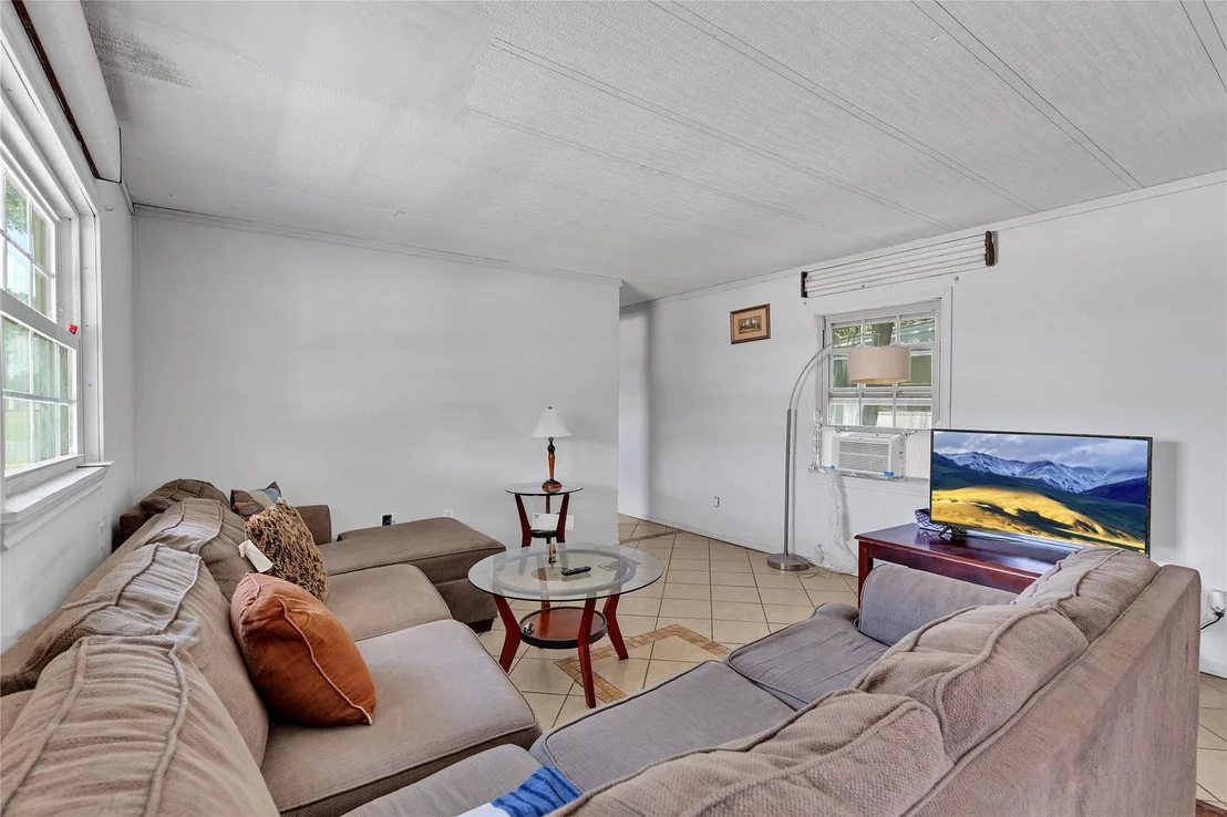 Photo of 101 E Ash ST