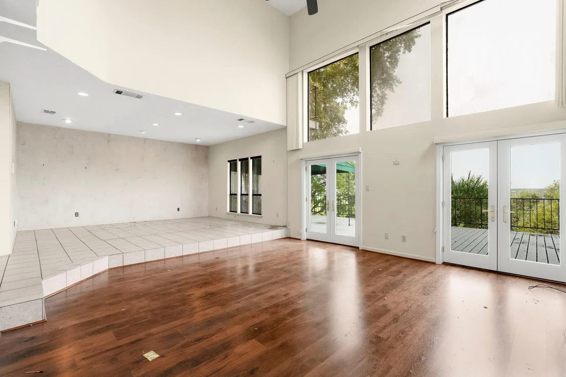 Photo of 5914 N West PL
