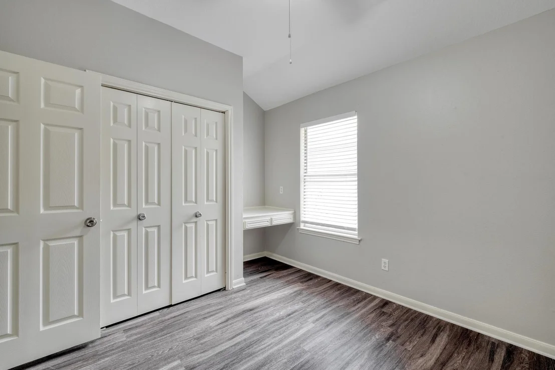 Photo of 2155 Redwing WAY