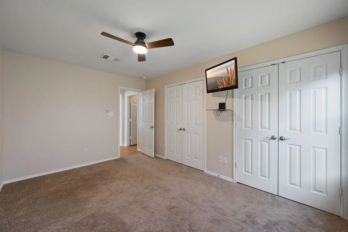 Photo of 913 Mahomet DR