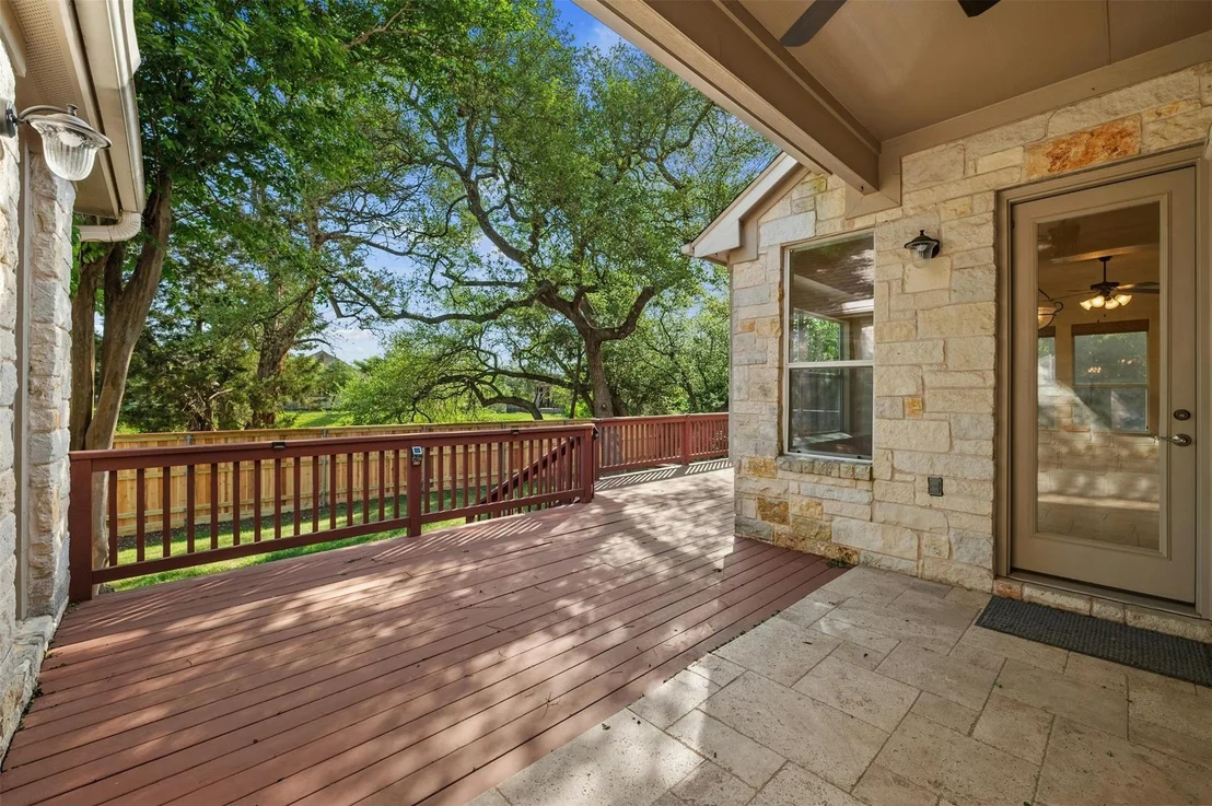 Photo of 240 Bolton DR