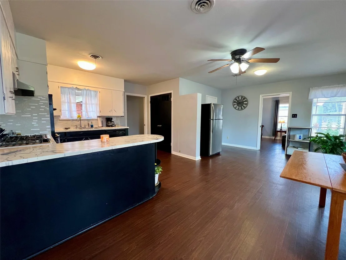 Photo of 1206 Lake Terrace DR