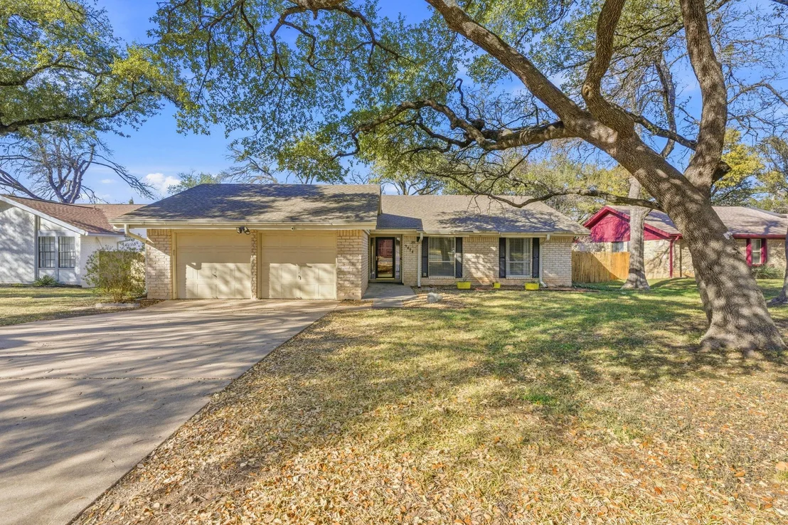 Photo of 9424 Shady Oaks DR