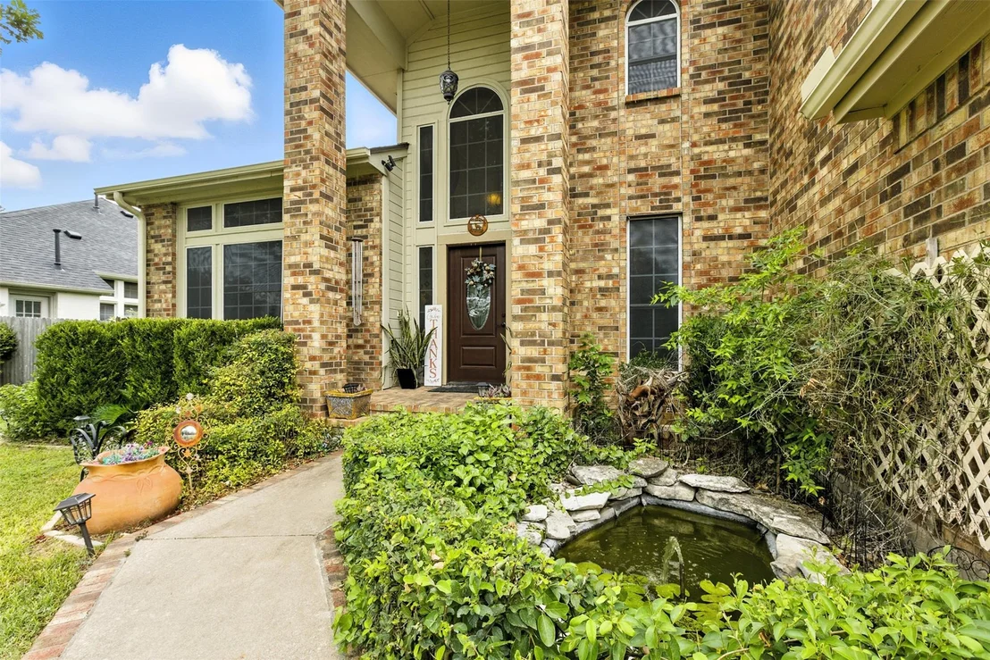 Photo of 1113 Pebble Brook RD
