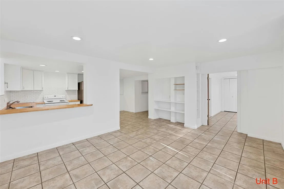 Photo of 2301 W 10th ST