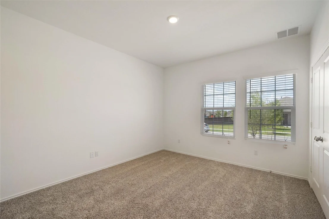 Photo of 932 Mallow RD