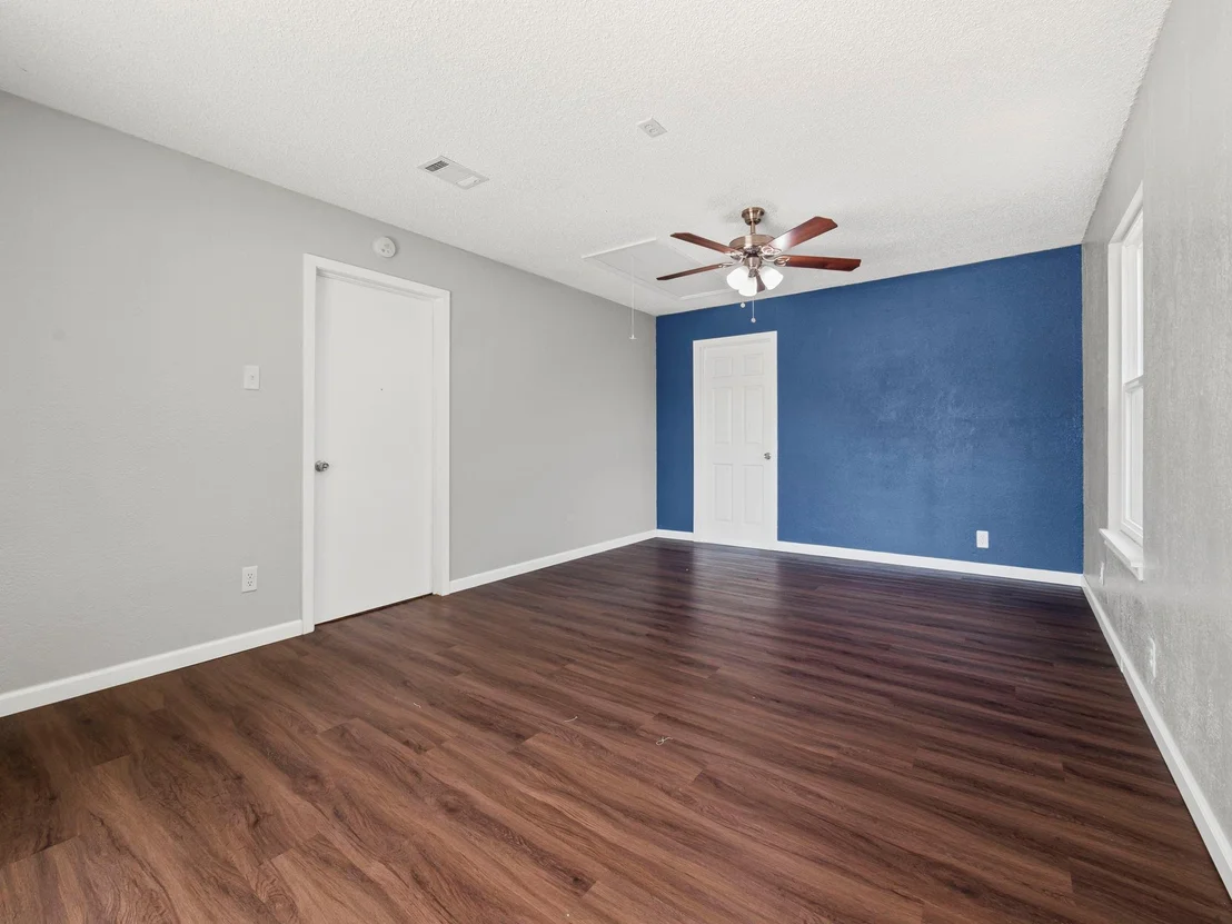 Photo of 1002 Cresswell DR