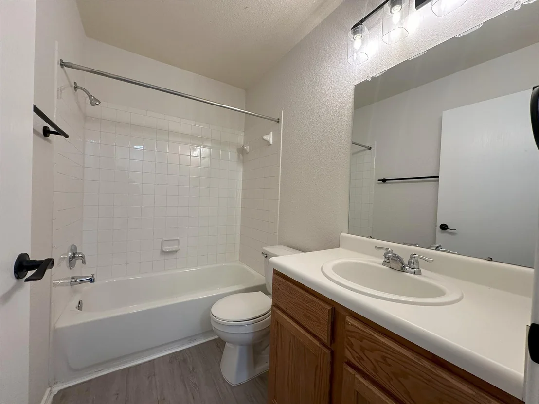 Photo of 5221 Krueger LN