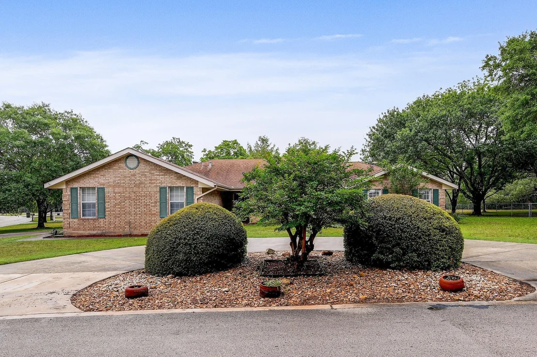 Photo of 259 Twin Oak RD