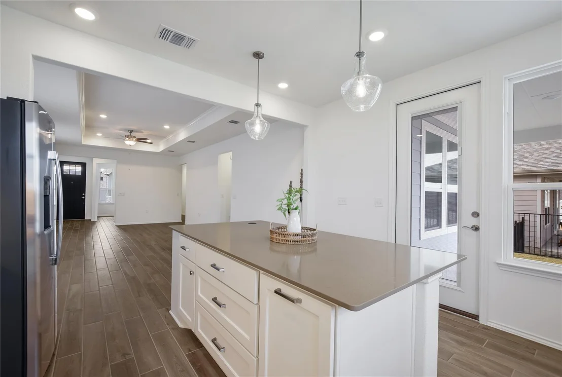Photo of 103 Cross Bar ST