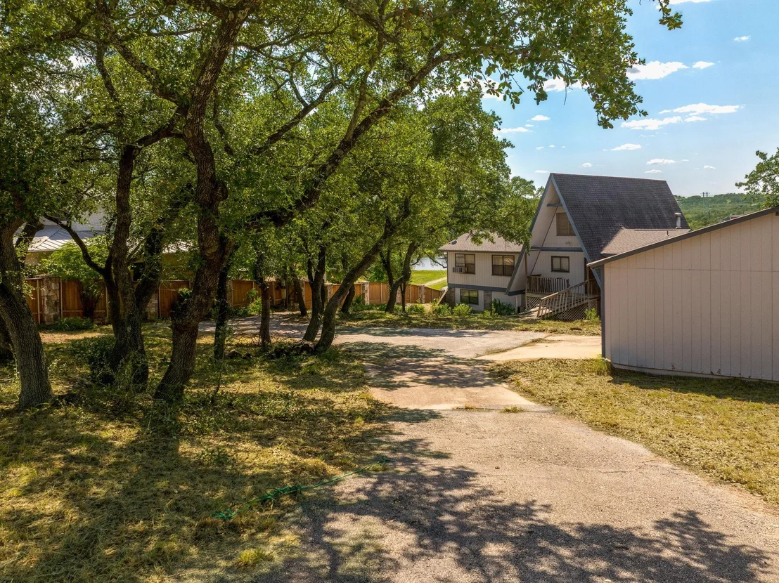 Photo of 19625 Lakehurst LOOP