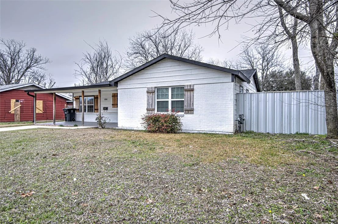 Photo of 1204 Ridgemont DR