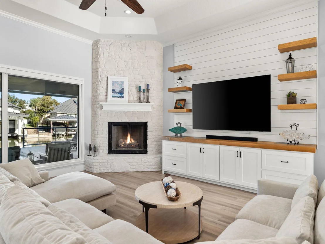 Photo of 103 Waters Edge