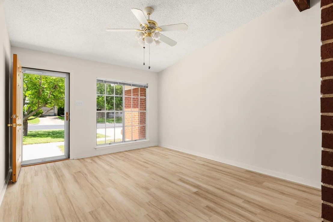 Photo of 6804 Miranda DR