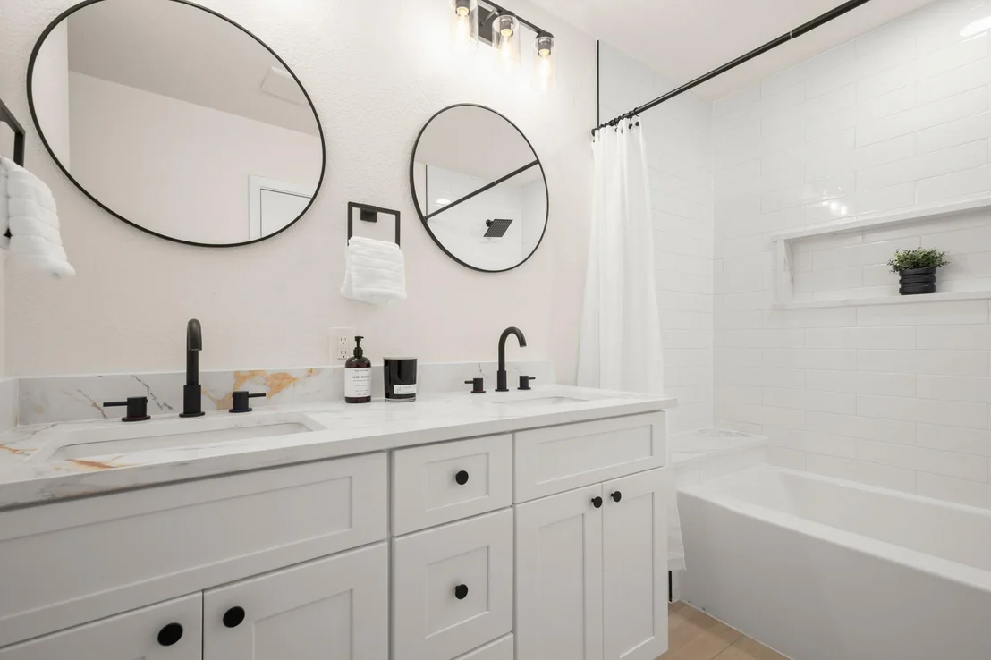 Photo of 1404 Robb LN