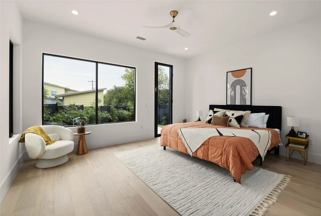 Photo of 2401 Oakhaven CIR