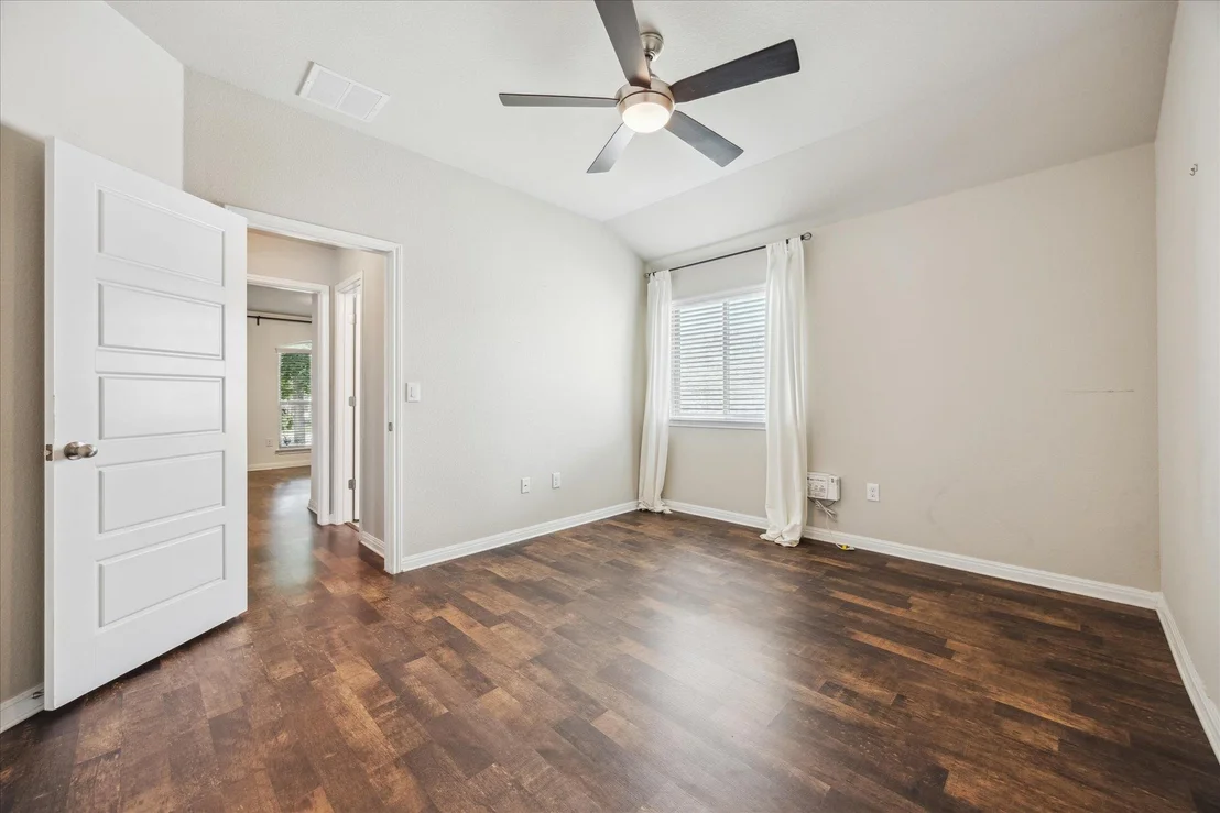 Photo of 504 Longhorn Cavern RD