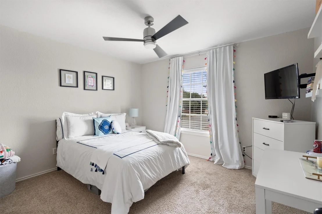 Photo of 1308 Honeysuckle LN