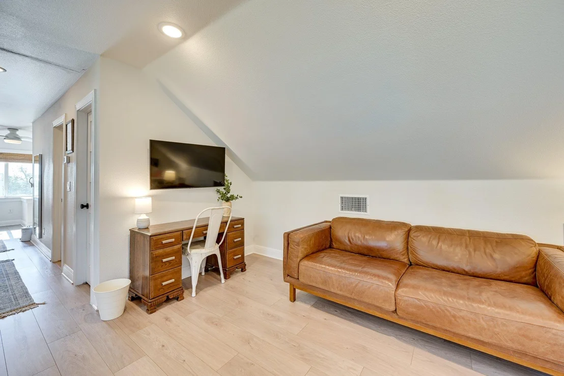 Photo of 1644 Breezeway