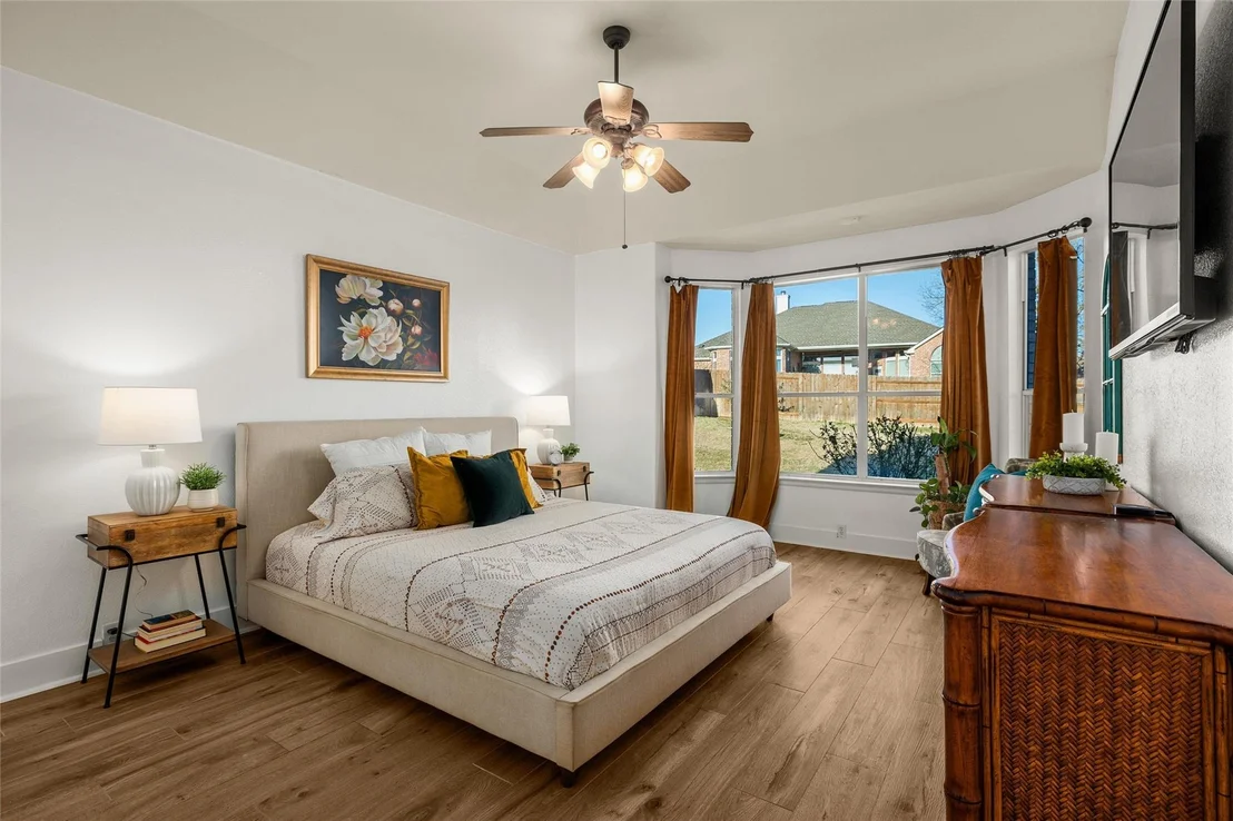 Photo of 143 Enchanted CV