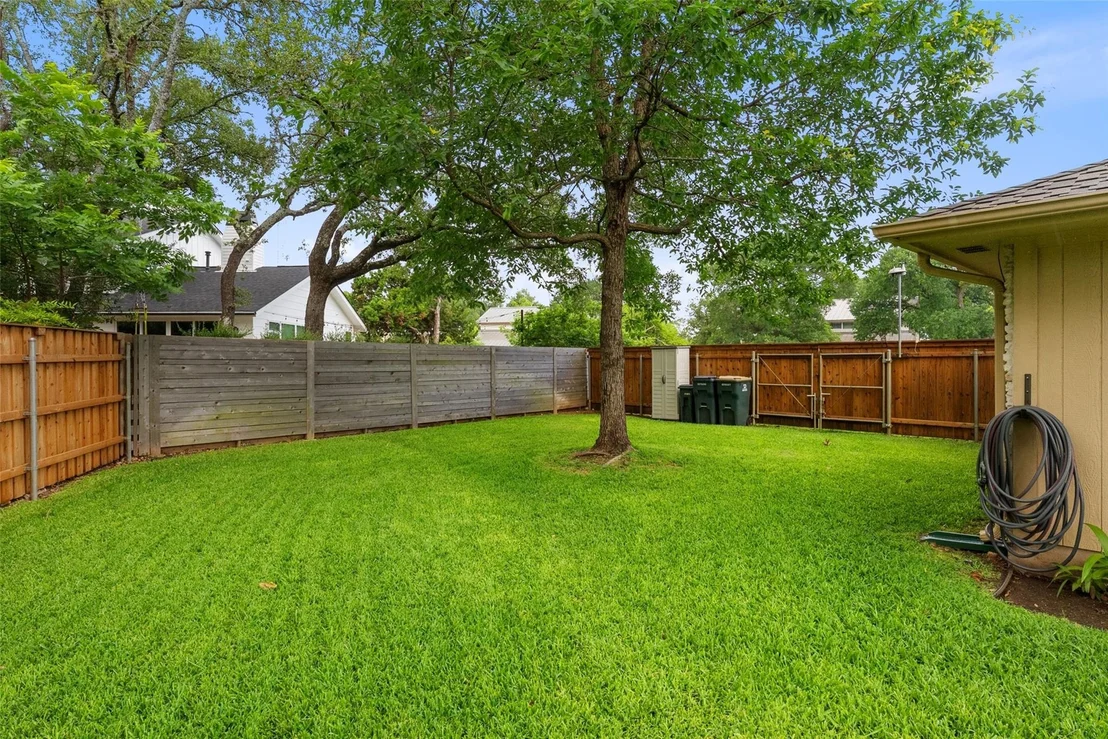 Photo of 1409 Thaddeus CV