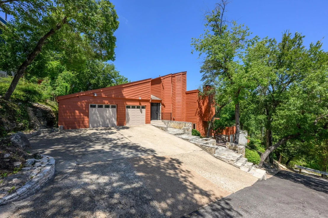 Photo of 5104 Beverly Hills DR