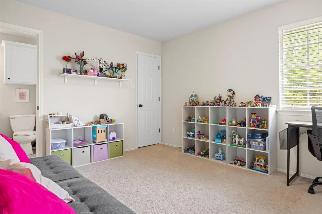 Photo of 10737 Quarry Oaks TRL