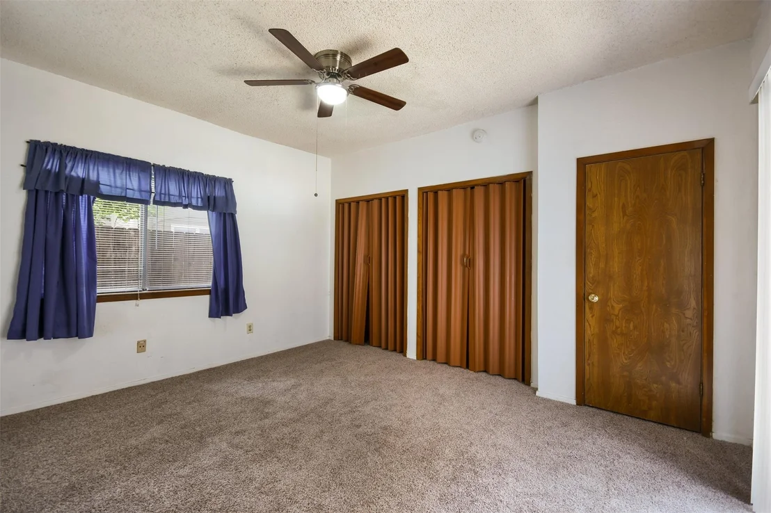 Photo of Unit 2 at 3004 Speedway Ave