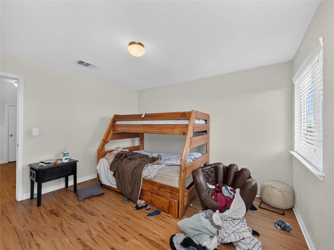 Photo of 417 Foxglove DR