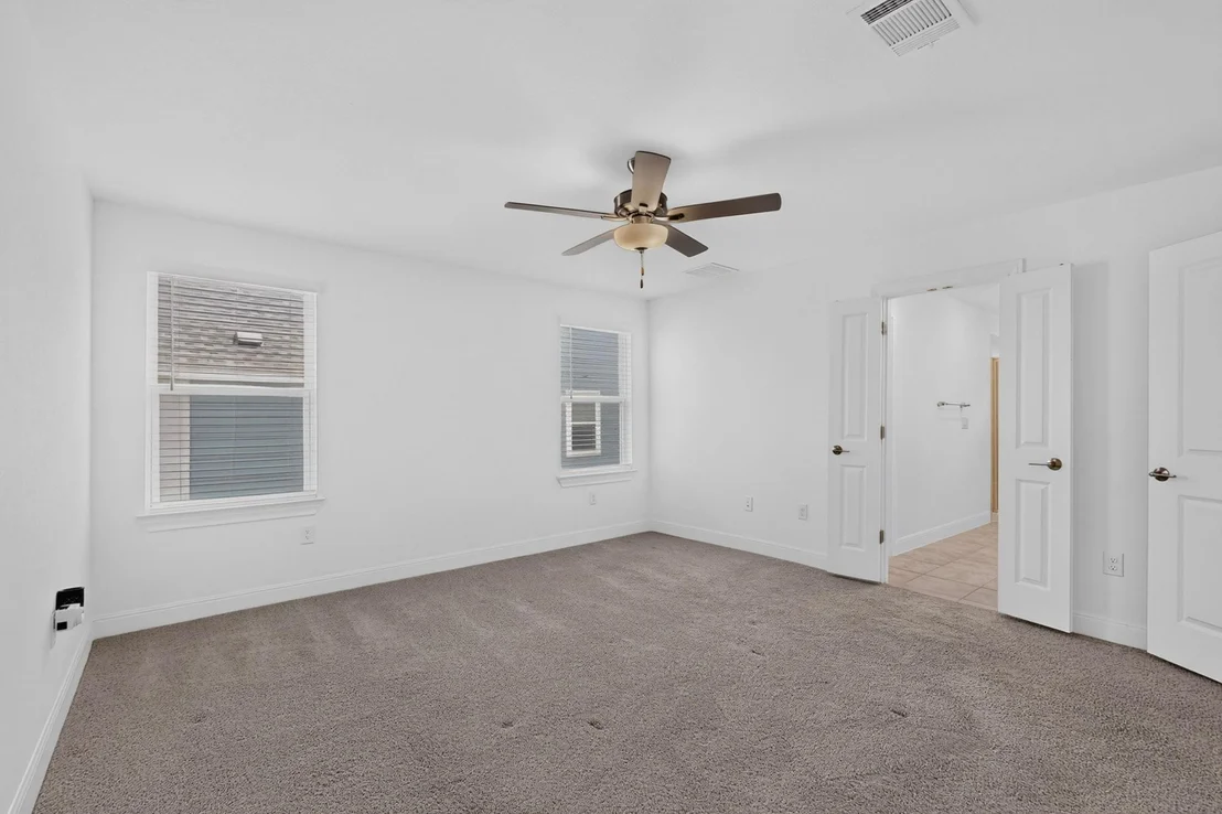 Photo of 13623 Long Island DR