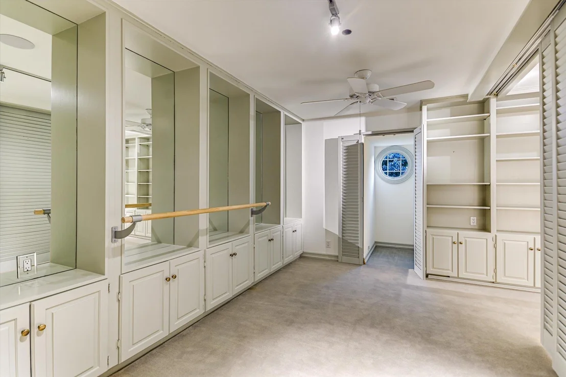 Photo of 1304 Gaston Ave