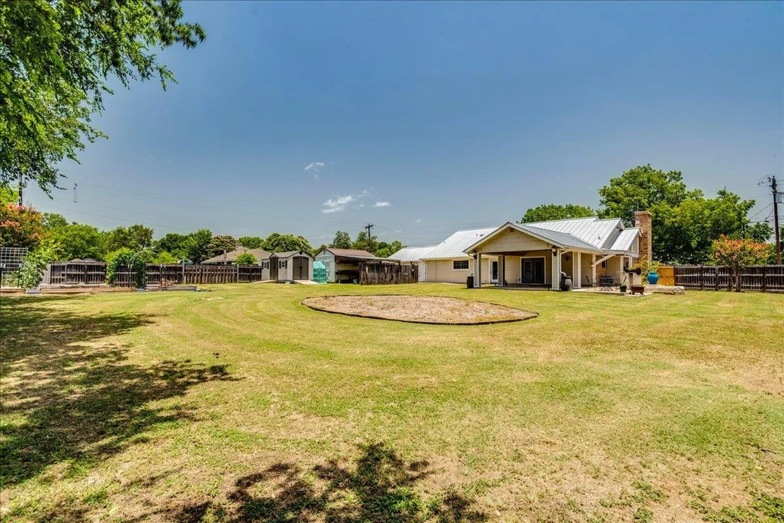 Photo of 301 Verbena DR