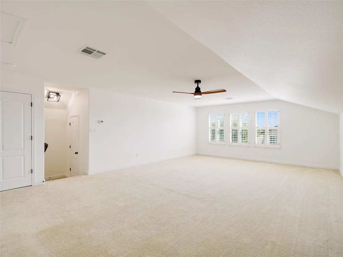 Photo of 15701 Sayan CV