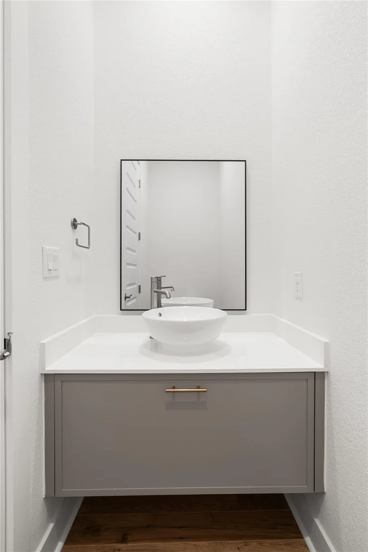 Photo of 2105 Tobiano TRCE