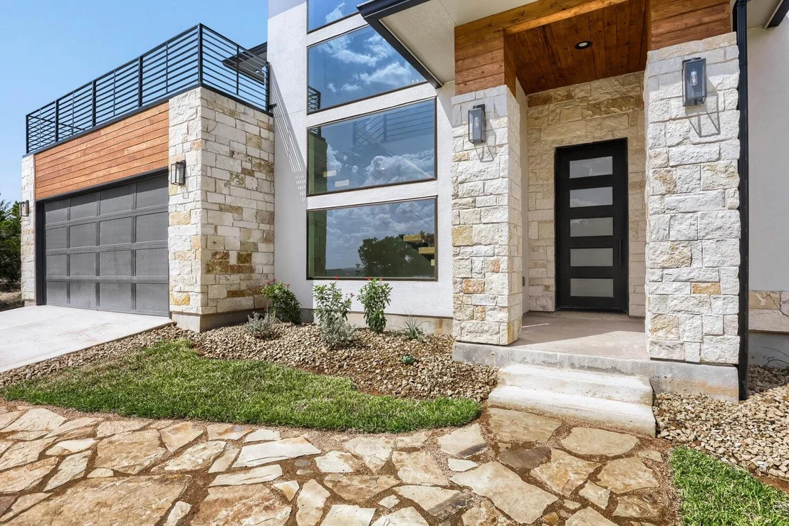 Photo of 3405 Congress Ave