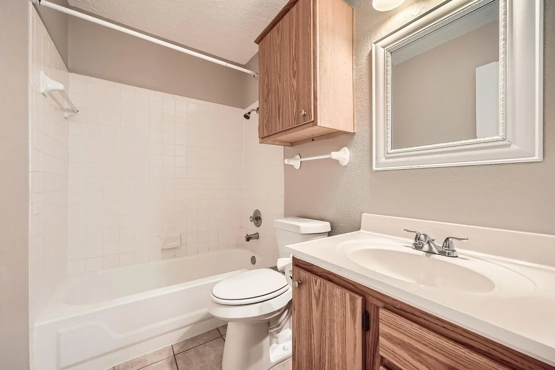 Photo of 1703 Sylvia LN
