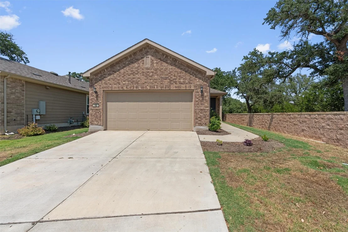 Photo of 502 Saratoga LN