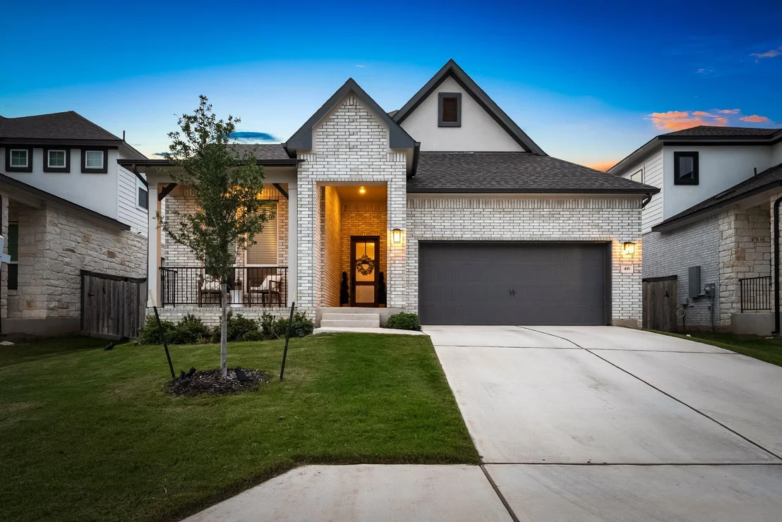 Photo of 416 Crescent Heights DR