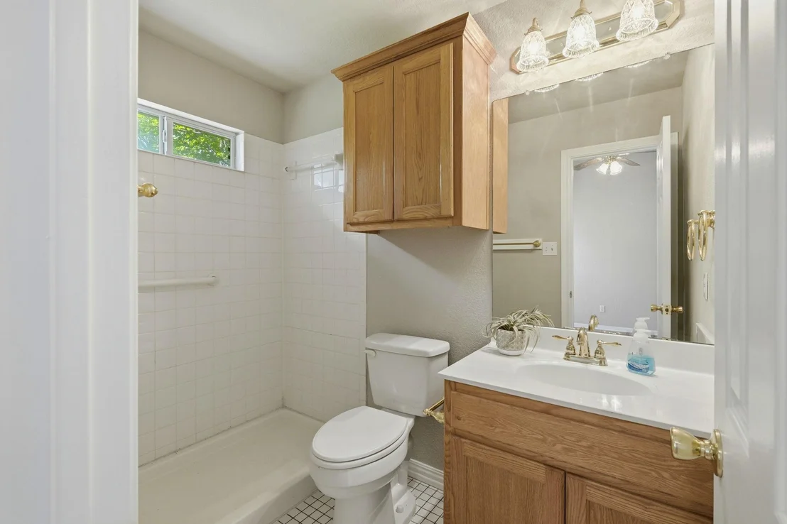 Photo of 3405 Crystal CIR