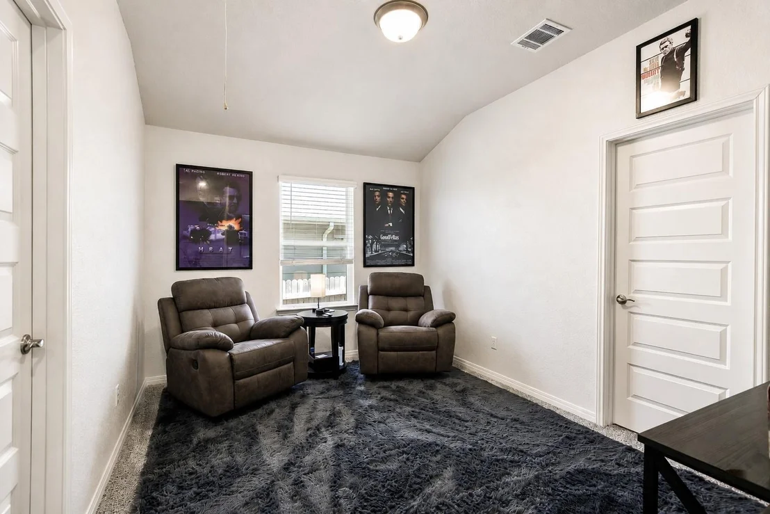 Photo of 1100 View DR